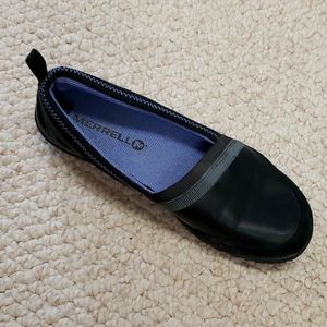 Merrell flats